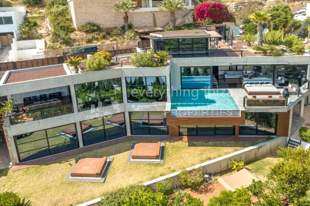 Designer Contemporary Villa with Super Views & Tourist License in Can Furnet — Villa