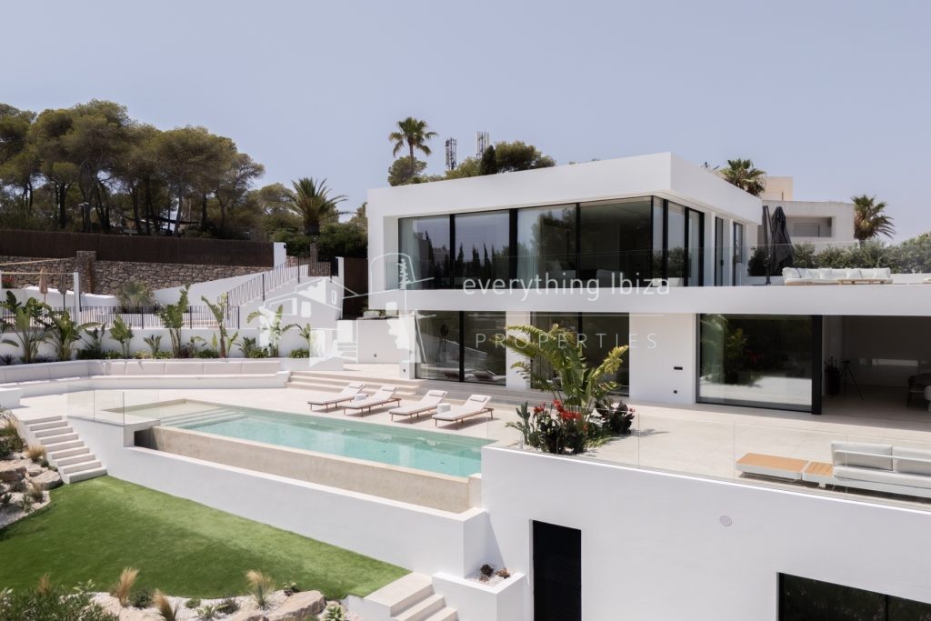 New Luxury Minimalist Villa in Exclusive Roca Llisa with Stunning Panoramic Views in Roca Llisa — Villa