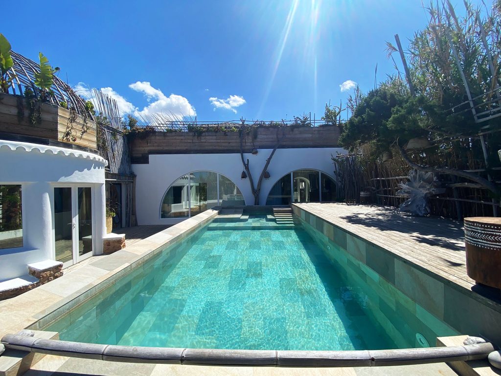 Unique Extraordinary Beach Villa with Panoramic Sea and Sunset Views in Cala Gracio — Villa