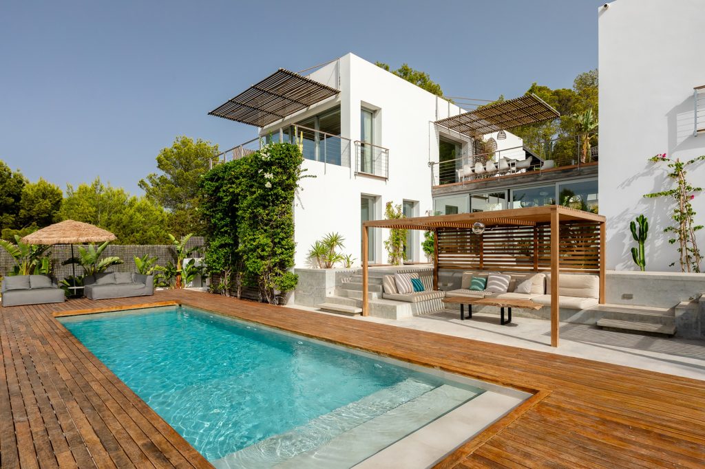 Exquisite Modern Villa Close to the Beach with Panoramic Views and Touristic License in Cala Moli — Villa